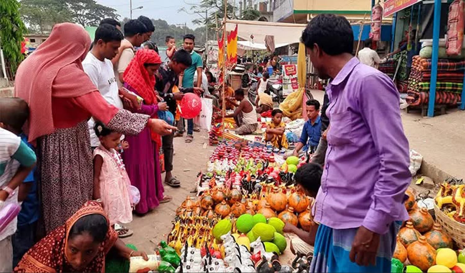 হবিগঞ্জ প্রতিনিধি॥ হবিগঞ্জ জেলার শায়েস্তাগঞ্জ পৌর শহরের পুরানবাজারে অনুষ্ঠিত হয়েছে ঐতিহ্যবাহী বান্নি মেলা। প্রতি বছরের ন্যায় এবারও এই মেলাকে ঘিরে পুরো এলাকা জুড়েই সৃষ্টি হয় উৎসবমুখর পরিবেশ।