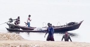 জেলেদের লক্ষ্য করে গুলিবর্ষণ