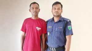 প্রাক্তন স্ত্রীর মুখে অ্যাসিড নিক্ষেপের ঘটনায় দোষ স্বীকার