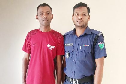 প্রাক্তন স্ত্রীর মুখে অ্যাসিড নিক্ষেপের ঘটনায় দোষ স্বীকার
