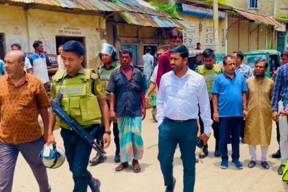 অবৈধ ফুটপাত উচ্ছেদ অভিযানে ১৮ হাজার ৭০০ টাকা জরিমানা