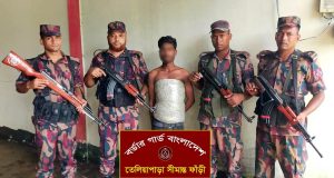 ভারতীয় দুই কেজি গাঁজাসহ আসামী গ্রেফতার