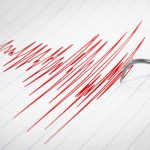 হঠাৎ ভূমিকম্পে কেঁপে উঠল দেশ