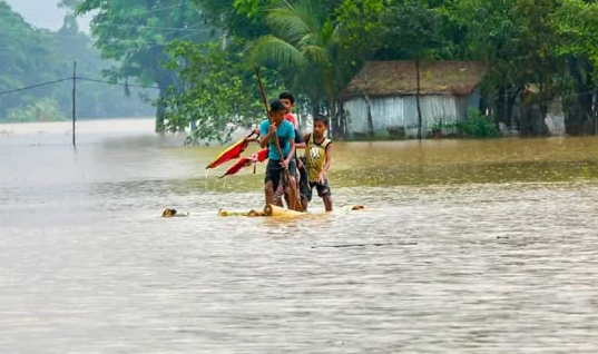 বন্যা ও পাহাড় ধসে মৃত্যু ৪৪