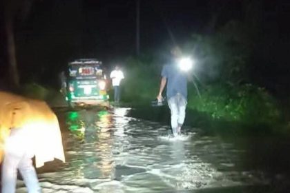 খোয়াই নদীর বাঁধ ভেঙে গ্রামের পর গ্রাম প্লাবিত