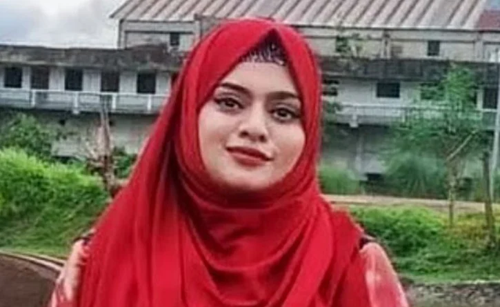 নদীতে গোসলে নেমে তরুণী নিখোঁজ