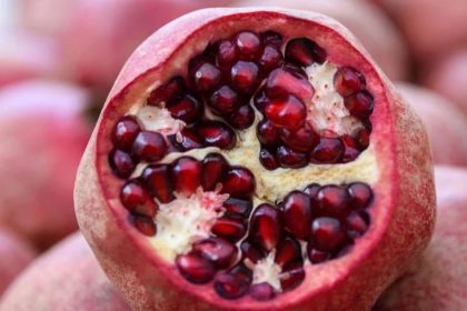 ডালিম বিশ্বের অন্যতম পুষ্টিকর ফল