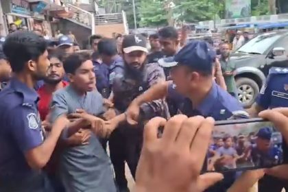 বৈছাআ নেতা মাহাদীকে টেনেহিঁচড়ে থানায় নিল পুলিশ