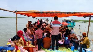 ভাটির সুরে বর্ষার ছন্দে হাওরের বুকে শব্দকথা হাওর বিলাস