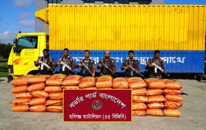 হবিগঞ্জ ৫৫ বিজিবির অভিযানে ১ কোটি টাকা মূল্যের ভারতীয় পণ্য জব্দ
