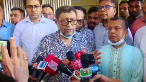 হবিগঞ্জ জেলা সদর হাসপাতালে স্বাস্থ্যমন্ত্রীর আকস্মিক পরিদর্শন