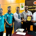 শায়েস্তাগঞ্জে মানব কল্যাণ পরিষদের পক্ষ থেকে ইউএনওকে সম্মাননা