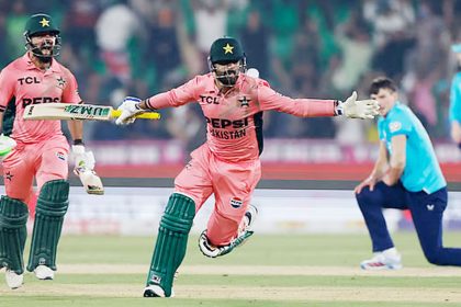 শাদাব খানের ক্যারিয়ারের প্রথম ওয়ানডে সেঞ্চুরি