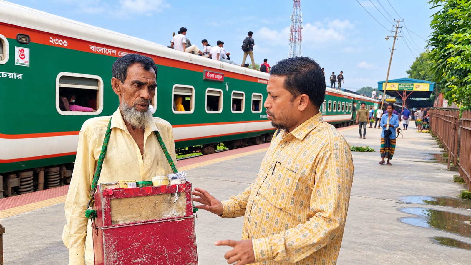 ফেরি দোকানি নূরুল হকের জীবনসংগ্রামের গল্প