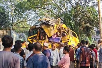 নাটোরে বাস-ট্রাক সংঘর্ষে ১৪ জন নিহত